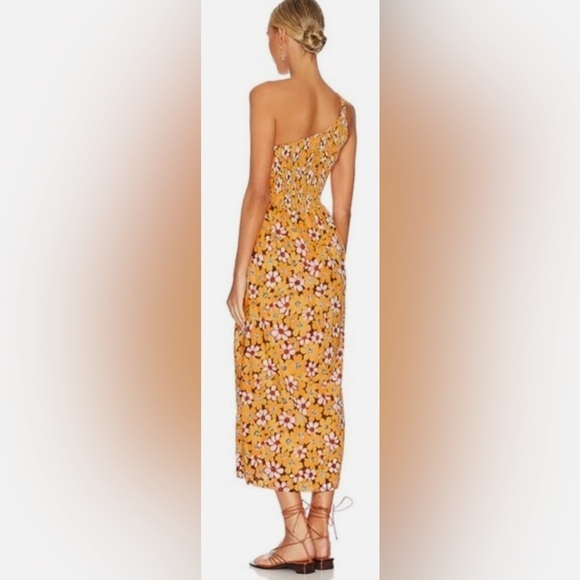 Faithfull the Brand Khalani One Shoulder Smocked Midi Dress in Size 6 - Picture 5 of 5